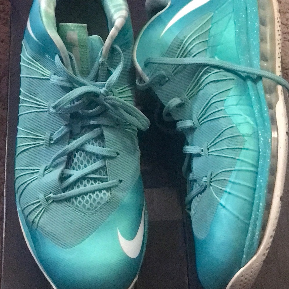 Air Max Lebron X  Low